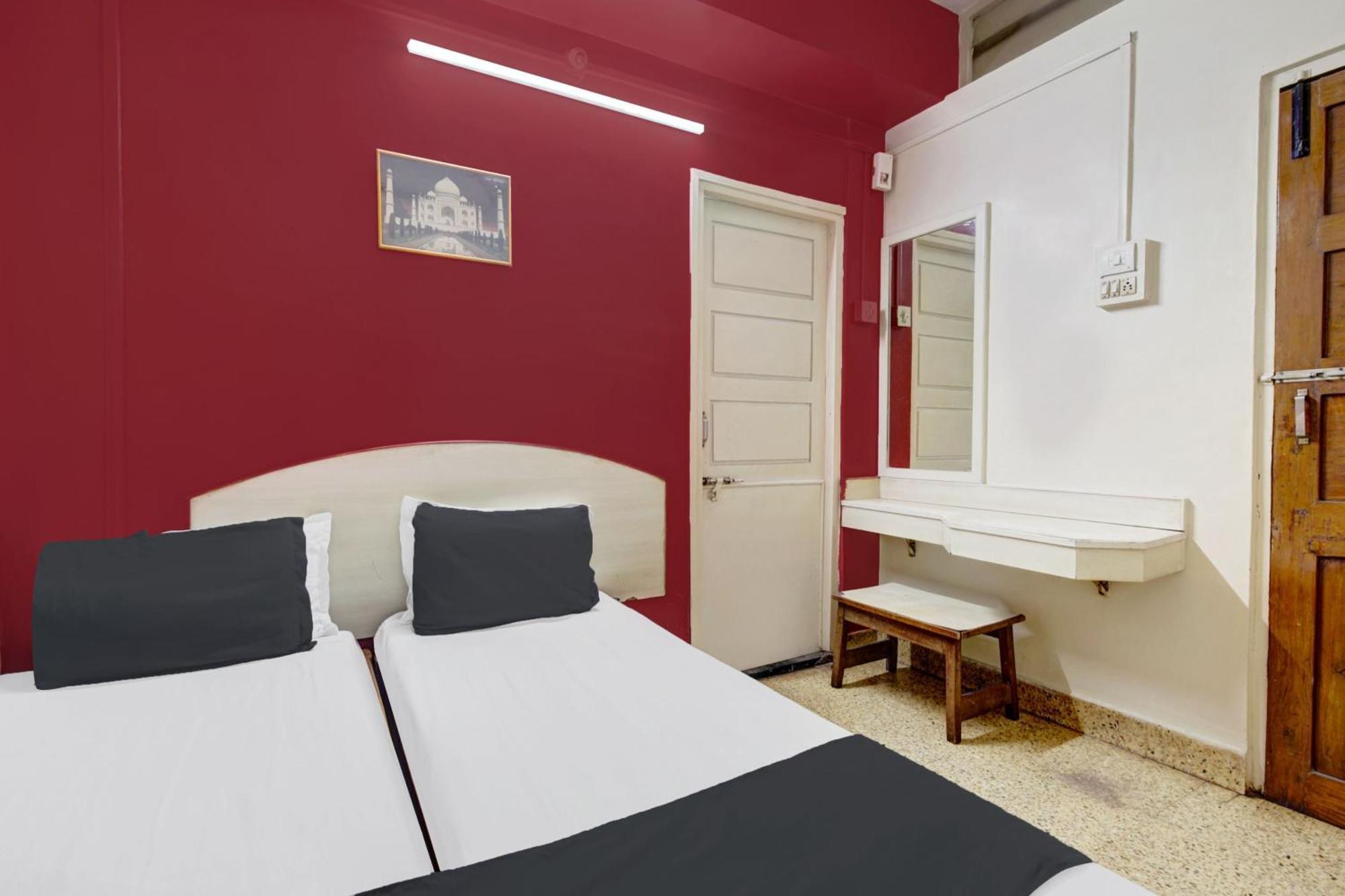 Spot On Shree Ram Residency Hotel ฮูบลิ ภายนอก รูปภาพ